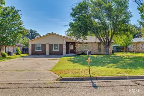 207 Hudspeth St, Sonora, TX 76950