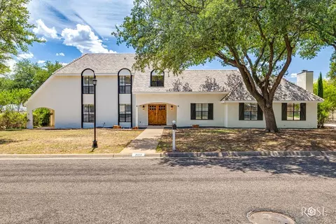3013 Oak Mountain Trl, San Angelo, TX 76904