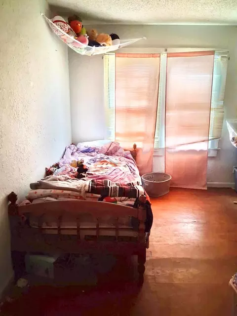 Bedroom - 911 N 6th St, Ballinger, TX 76821 photo 4 of 4