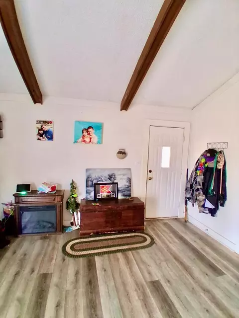 Entry Way - 911 N 6th St, Ballinger, TX 76821 photo 1 of 1