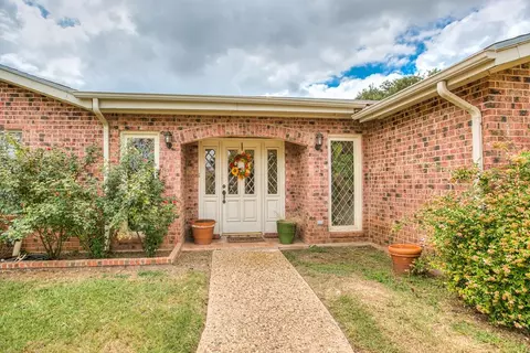 1737 Catalina Dr, San Angelo, TX 76901