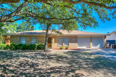 3606 Honeysuckle Ln, San Angelo, TX 76904