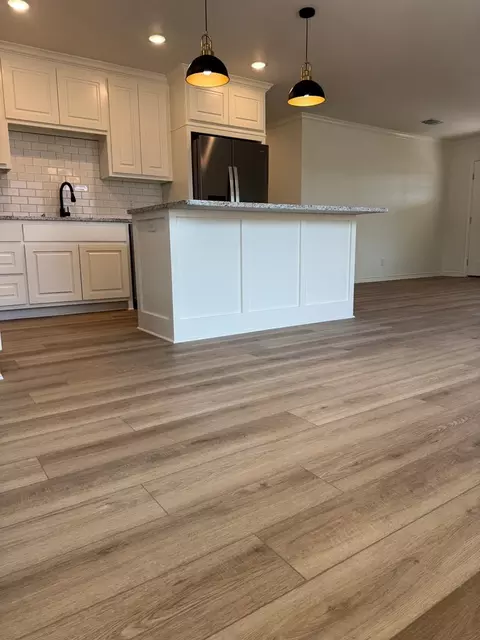 926 E 39th St, San Angelo, TX 76903