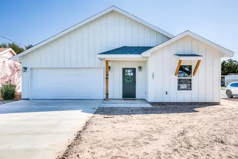 301 E Washington Dr, San Angelo, TX 76903