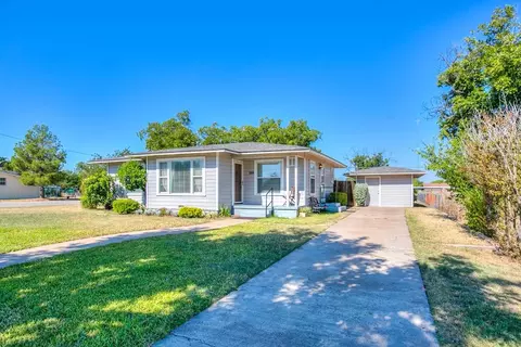 108 Largent Ave, Ballinger, TX 76821