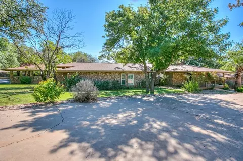 302 Mckee Ln, San Angelo, TX 76904