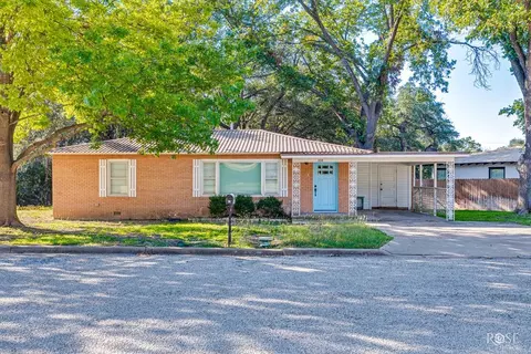 108 Manor St, Sonora, TX 76950