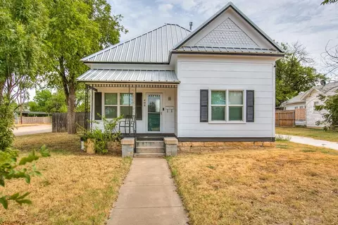 408 N 4th St, Ballinger, TX 76821