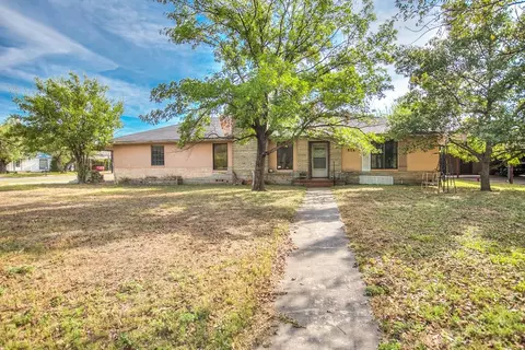 114 Lipan Dr, San Angelo, TX 76903