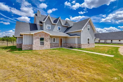 7152 Club Creek Ln, San Angelo, TX 76904