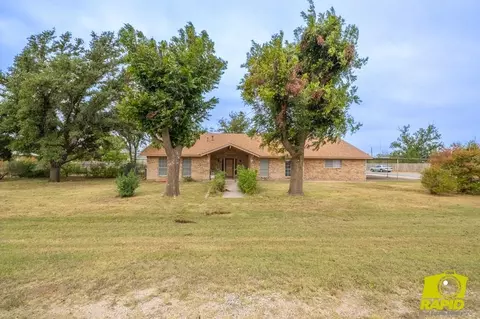 711 Robert Lee Hwy, Sterling City, TX 76951
