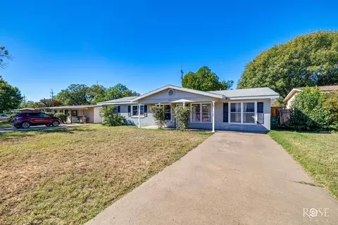 2001 St Mary St, San Angelo, TX 76904
