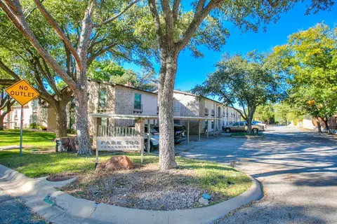 745 S Park St, San Angelo, TX 76901