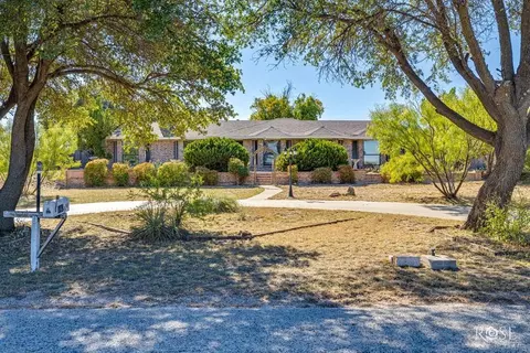 165 Edinburgh Rd, San Angelo, TX 76901