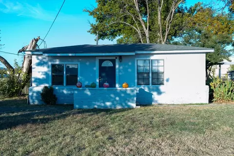 109 S Hickory St, Ballinger, TX 76821