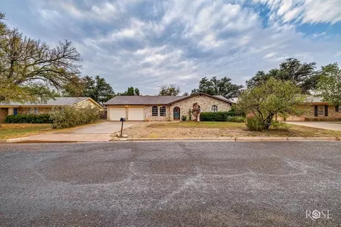 3833 High Meadow Dr, San Angelo, TX 76904