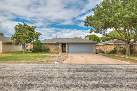 1225 Rita Cir, San Angelo, TX 76905