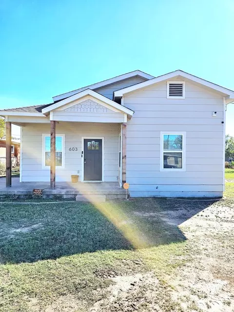 603 W 17th St, San Angelo, TX 76903