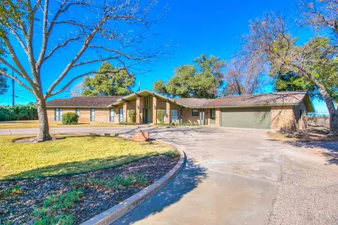 500 Mccarver Dr, Ballinger, TX 76821