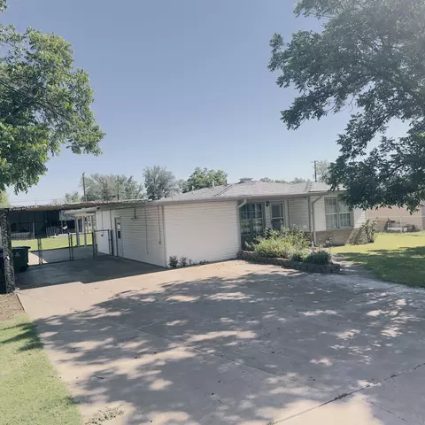 418 E 39th St, San Angelo, TX 76903