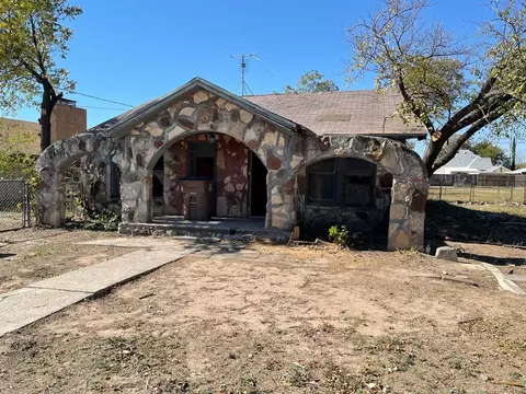 621 625 Powell St, San Angelo, TX 76903