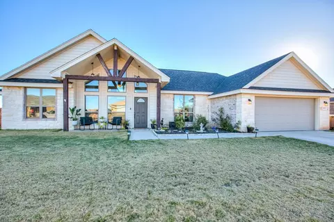 8435 Lynx Ln, San Angelo, TX 76901