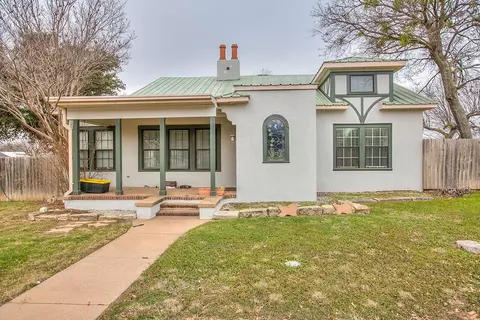 501 N Broadway St, Ballinger, TX 76821