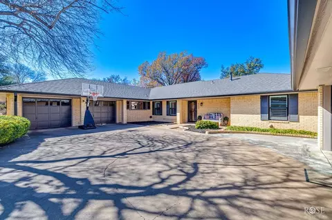 5225 Beverly Dr, San Angelo, TX 76904