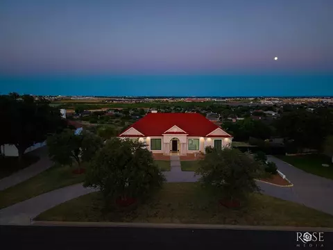 1102 Ashford Dr, San Angelo, TX 76901