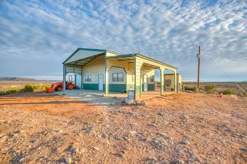 326 Menielle Rd, Robert Lee, TX 76945