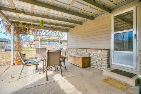 Exterior - 200 Sharp Ave, Ballinger, TX 76821 photo 4 of 8