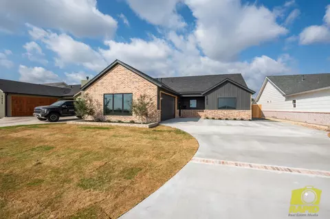 5425 Riviera Ln, San Angelo, TX 76904