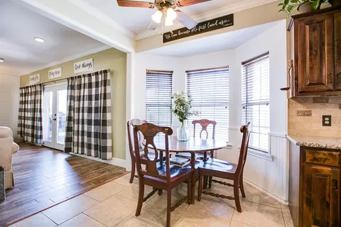 Dining - 2003 N 11th St, Ballinger, TX 76821 photo 2 of 2