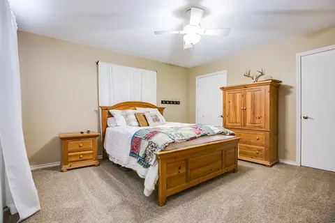 Bedroom - 2003 N 11th St, Ballinger, TX 76821 photo 4 of 5
