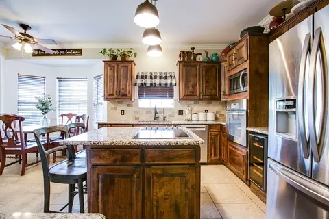 Kitchen - 2003 N 11th St, Ballinger, TX 76821 photo 4 of 4
