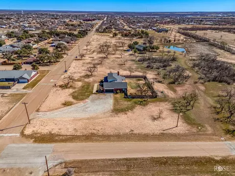 View/Area - 2003 N 11th St, Ballinger, TX 76821 photo 4 of 6