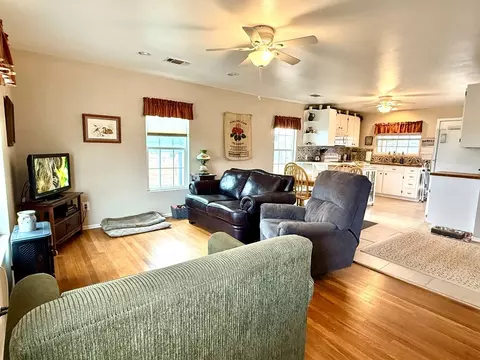 815 E Main St, Bronte, TX 76933 photo 2