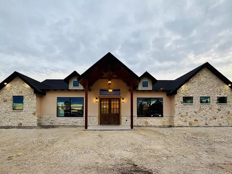 305 Edinburgh Rd, San Angelo, TX 76901