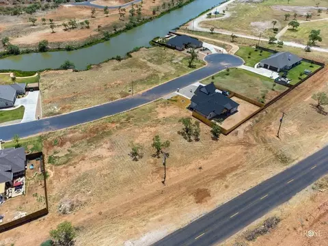 2318 Palms Ct, San Angelo, TX 76904