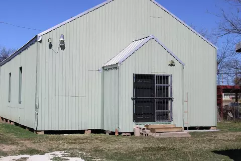 602 Sealy St, Ballinger, TX 76821