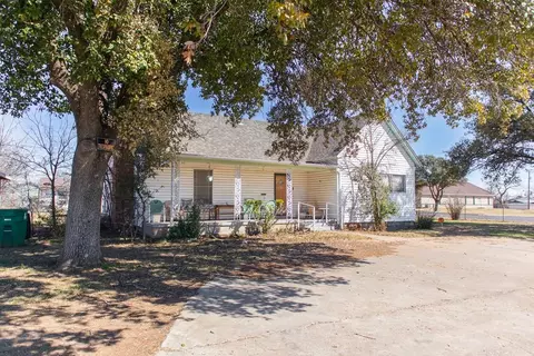 1704 N Martin Luther King St, San Angelo, TX 76903
