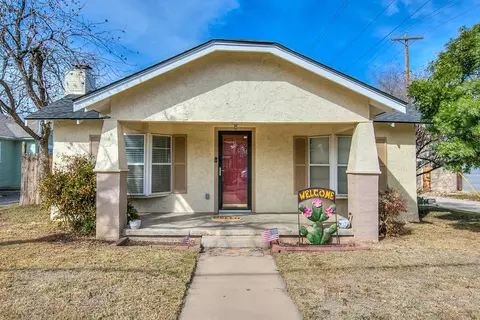 1616 W Ave J, San Angelo, TX 76901
