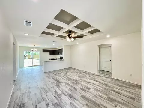 2255 Woodlawn Dr, San Angelo, TX 76901