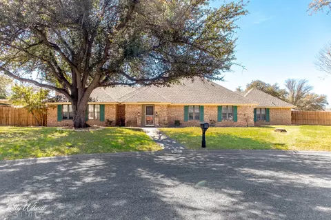 5017 Green Valley Cir, San Angelo, TX 76904