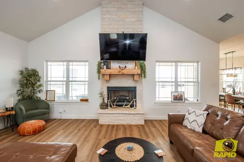 Living - 3432 Ponca Path, San Angelo, TX 76901 photo 2 of 3