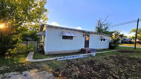 11693 Fort Worth St, Carlsbad, TX 76934