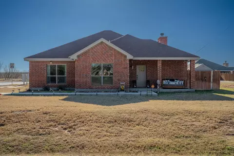 1865 S Concho Dr, San Angelo, TX 76904