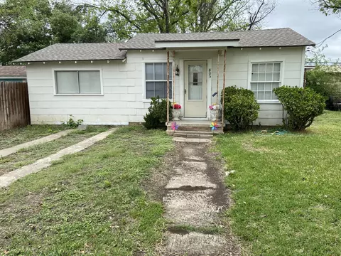 805 Mesquite Ave, Sonora, TX 76950