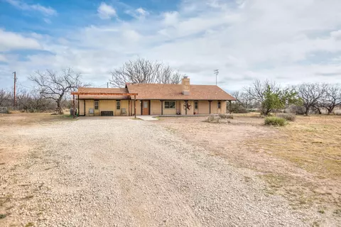 11522 Lagoon Ln, San Angelo, TX 76904