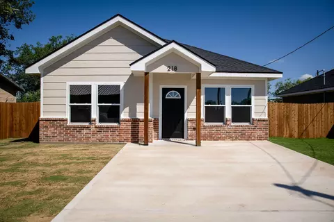 218 W 27th St, San Angelo, TX 76903